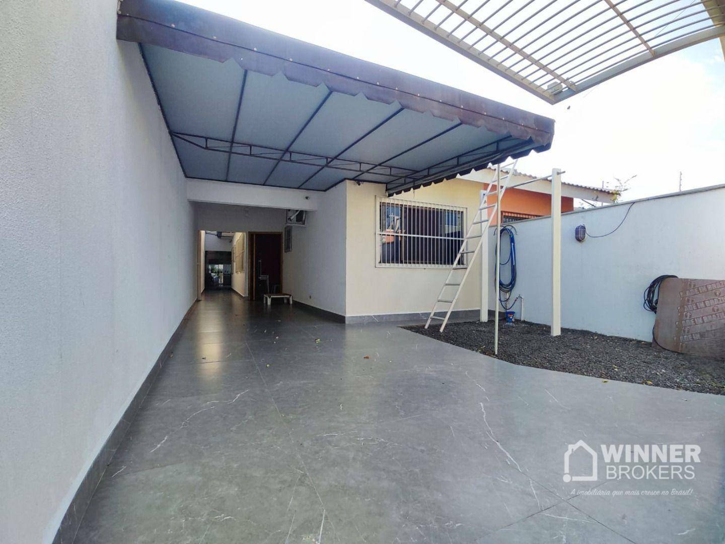 Casa à venda com 3 quartos, 112m² - Foto 2