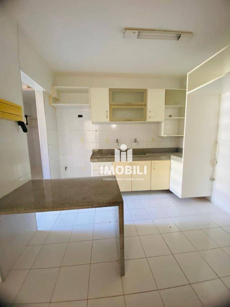 Apartamento à venda com 3 quartos, 119m² - Foto 11