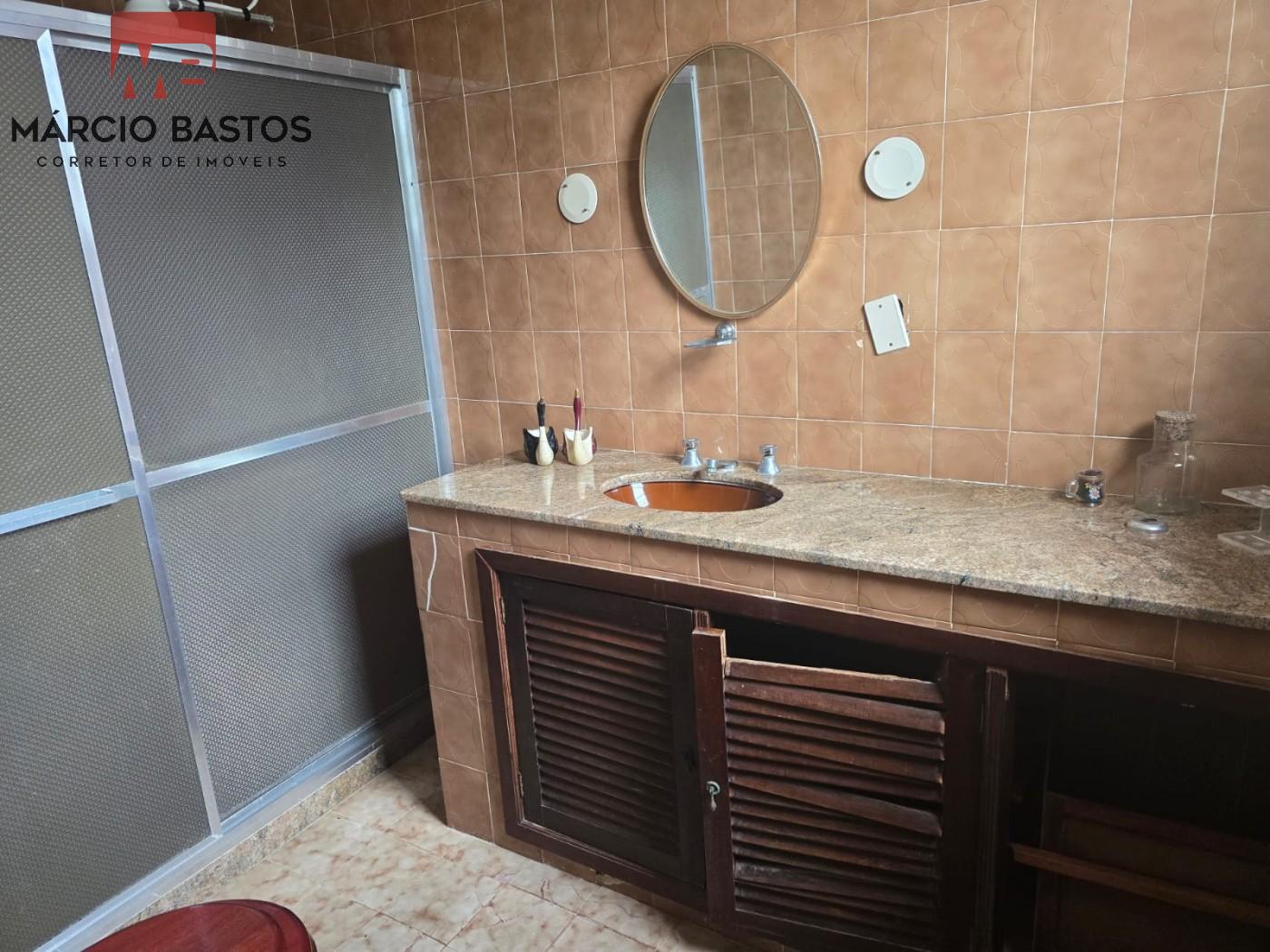 Casa à venda com 3 quartos, 900m² - Foto 3