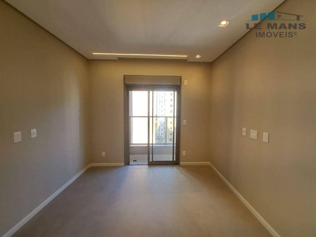 Apartamento para alugar com 3 quartos, 166m² - Foto 28