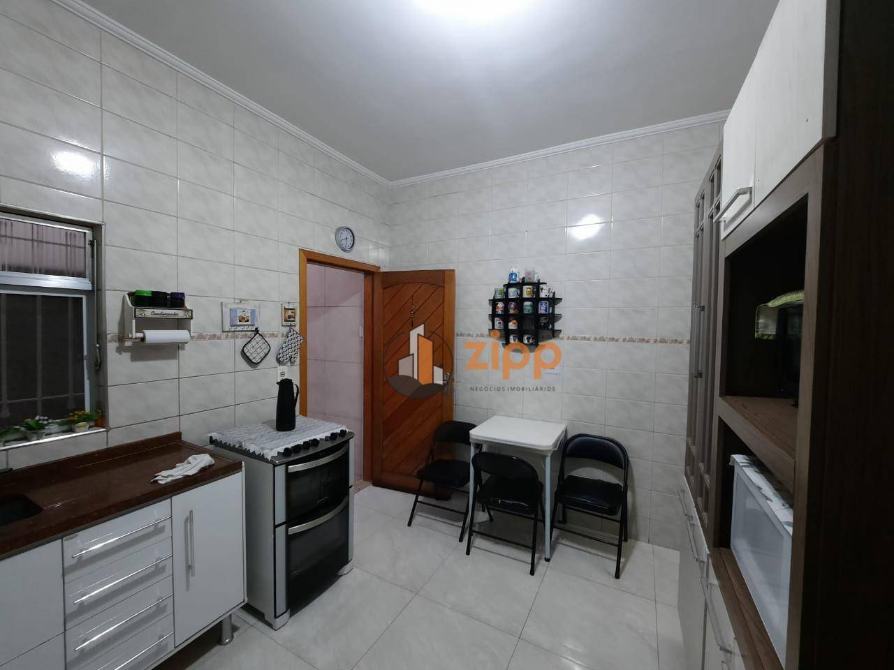 Sobrado à venda com 3 quartos, 200m² - Foto 3