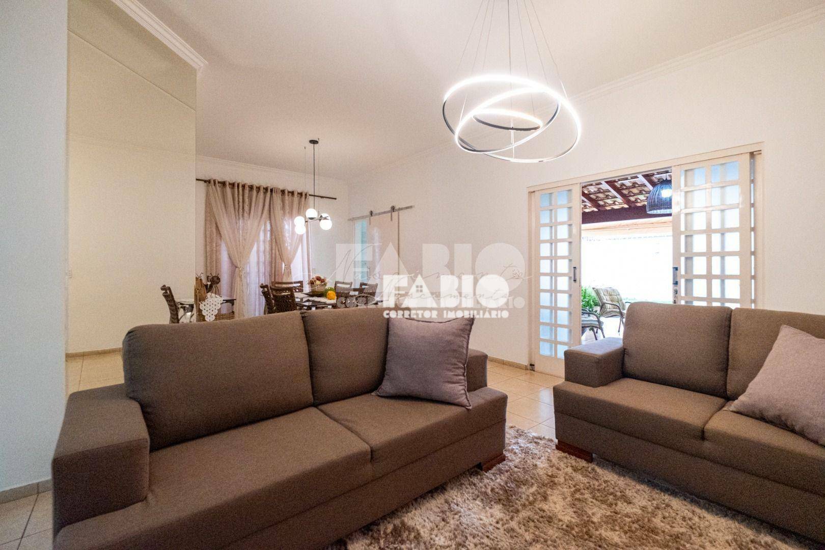 Casa à venda com 4 quartos, 220m² - Foto 27