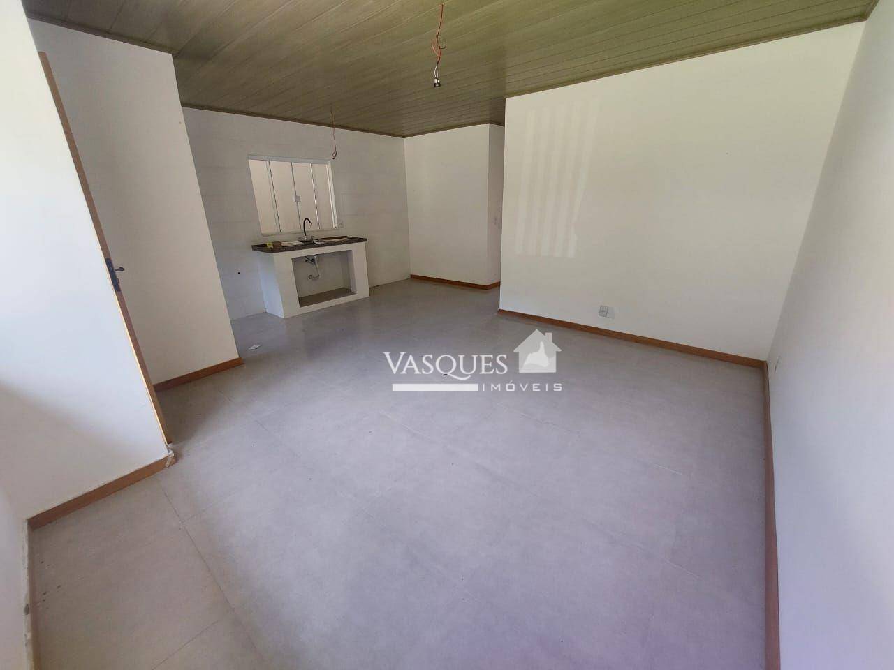 Casa à venda com 2 quartos, 65m² - Foto 3