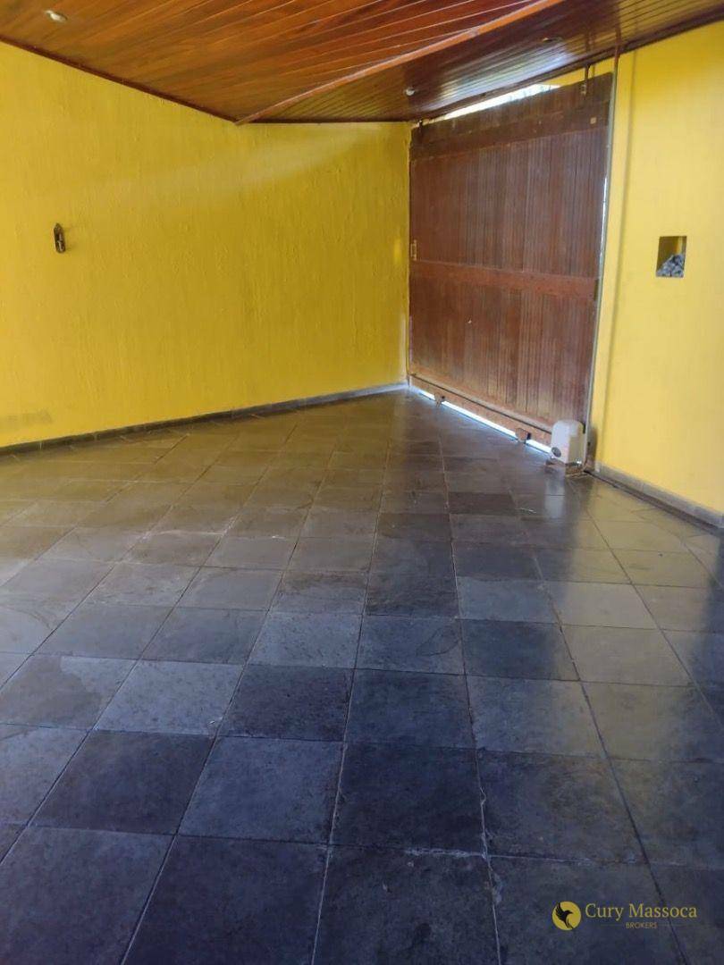 Casa à venda com 4 quartos, 300m² - Foto 2