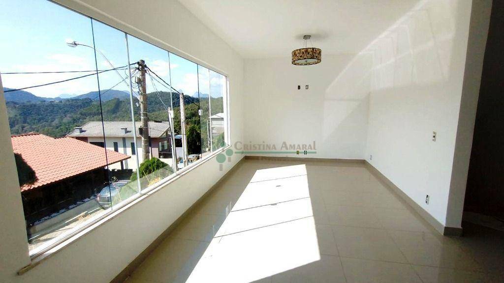 Casa de Condomínio à venda com 3 quartos, 220m² - Foto 3