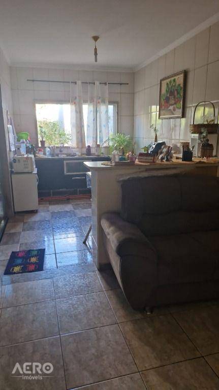 Casa à venda com 2 quartos, 100m² - Foto 10