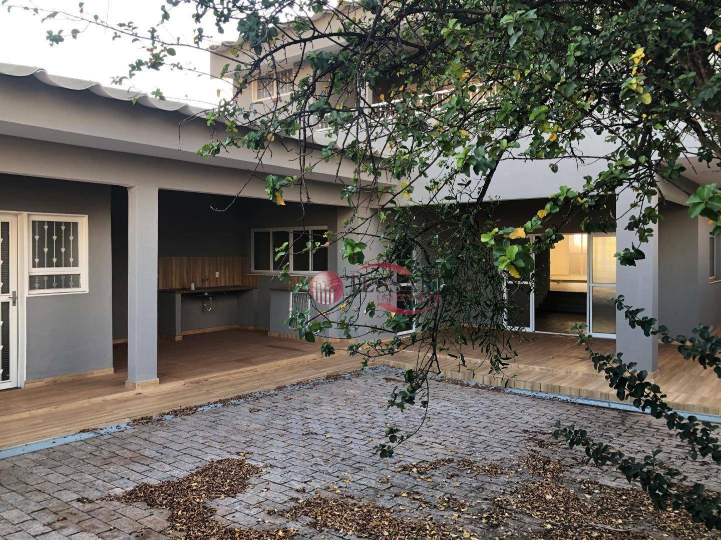 Casa à venda com 4 quartos, 380m² - Foto 26