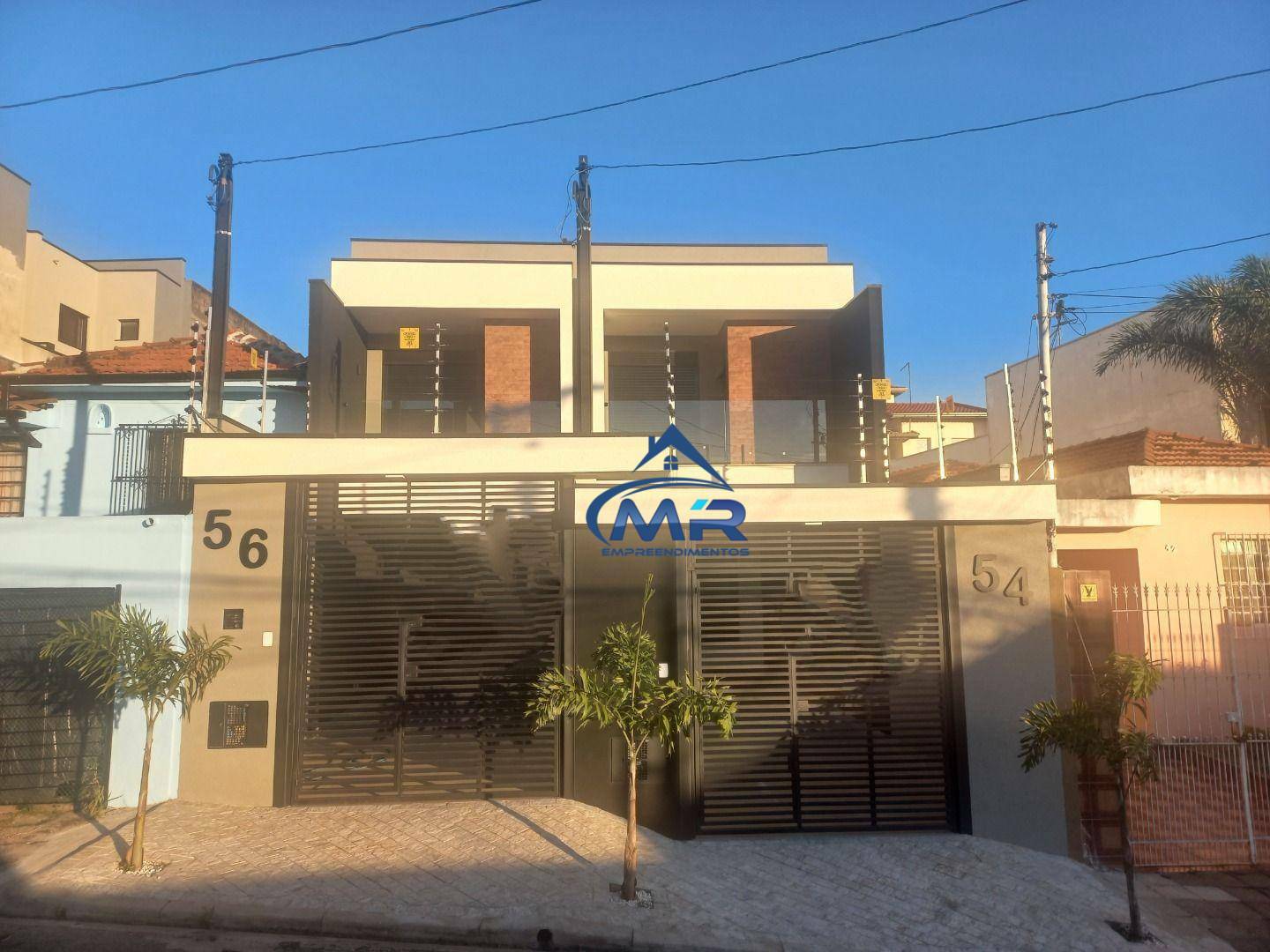 Sobrado à venda com 3 quartos, 130m² - Foto 1