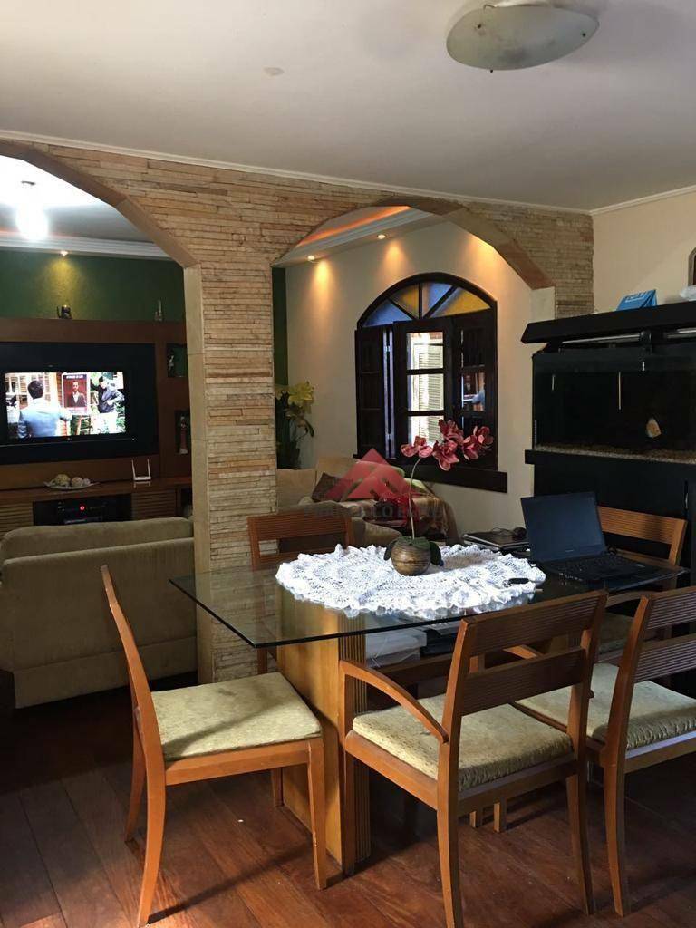 Casa à venda com 4 quartos, 350m² - Foto 5