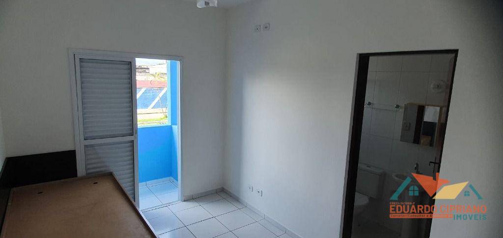 Casa à venda e aluguel com 3 quartos, 111m² - Foto 8