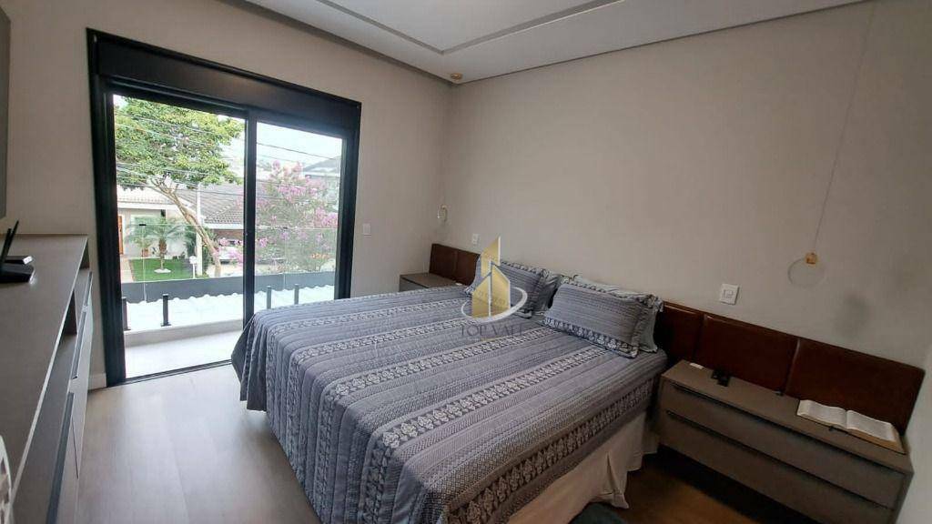 Sobrado à venda com 4 quartos, 253m² - Foto 32