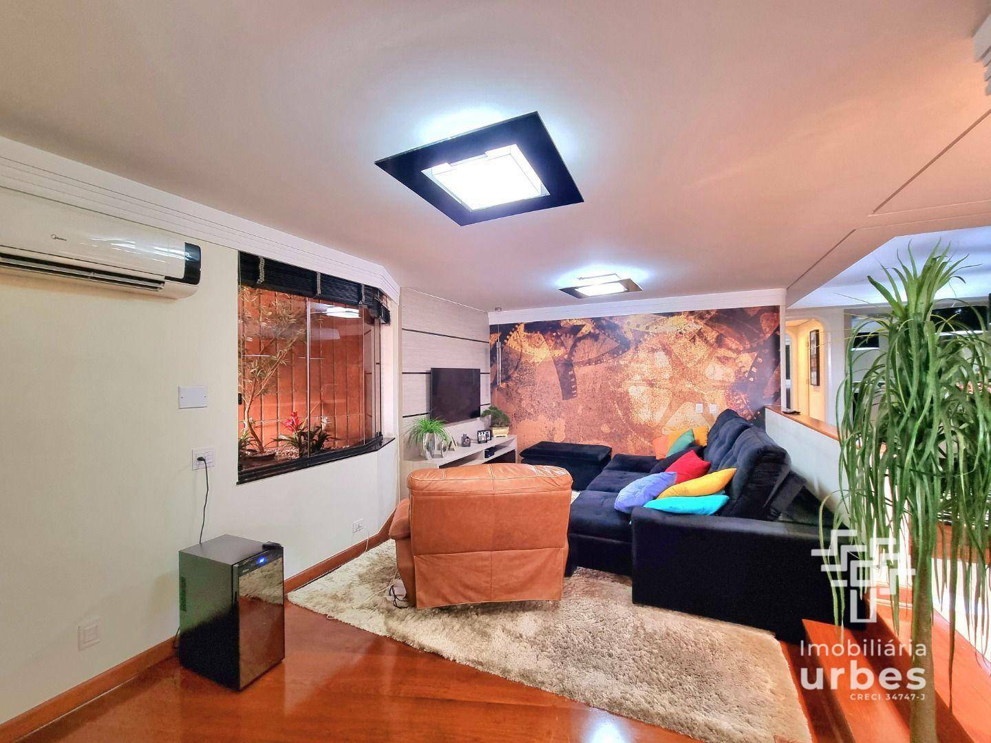 Apartamento à venda com 4 quartos, 209m² - Foto 4