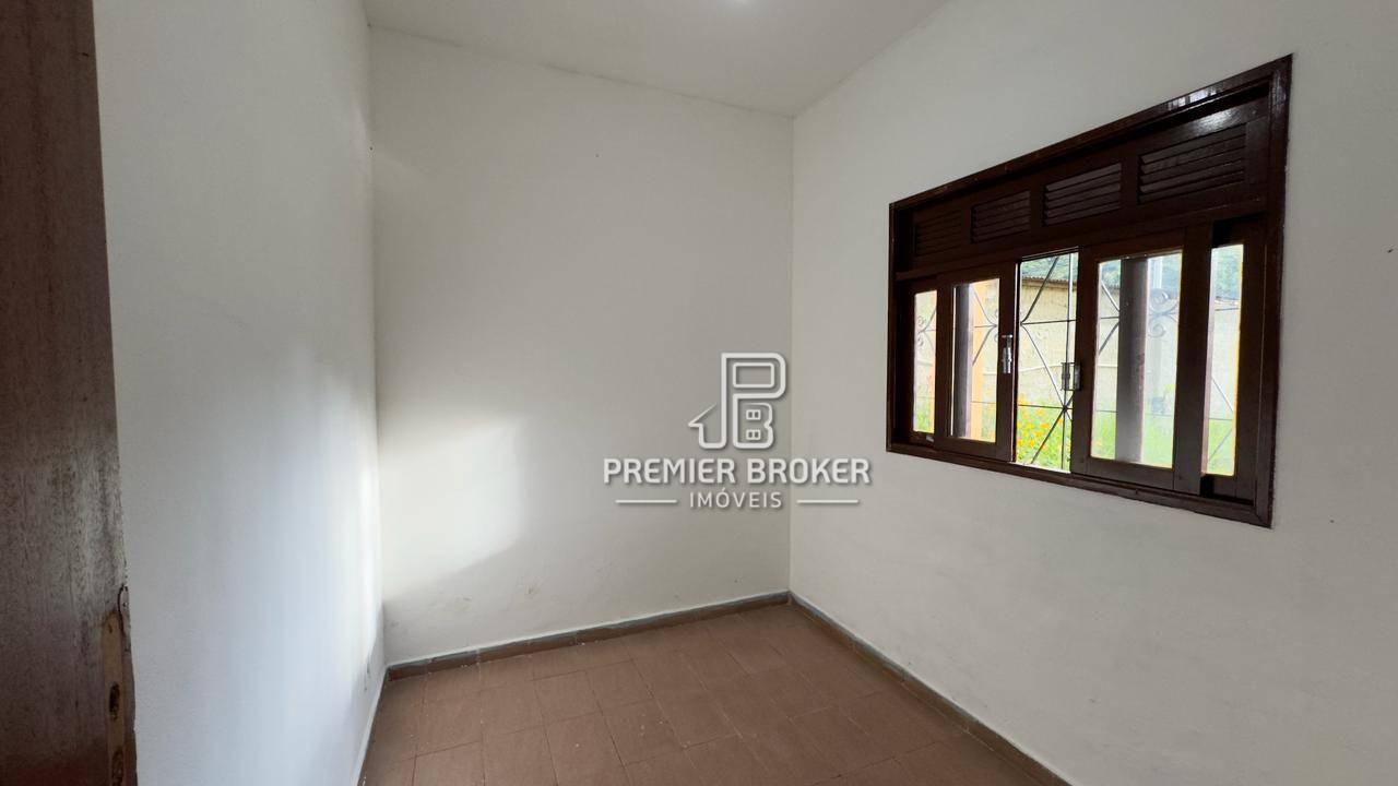 Casa à venda com 2 quartos, 110m² - Foto 4