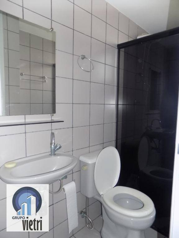 Apartamento para alugar com 2 quartos, 62m² - Foto 12