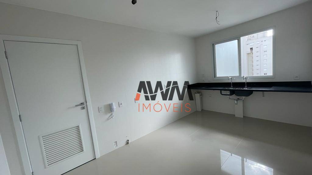 Apartamento à venda com 4 quartos, 264m² - Foto 19