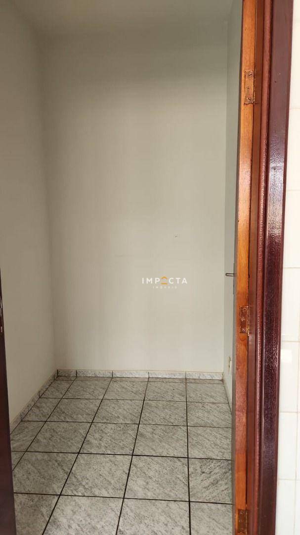 Casa à venda com 4 quartos, 219m² - Foto 6