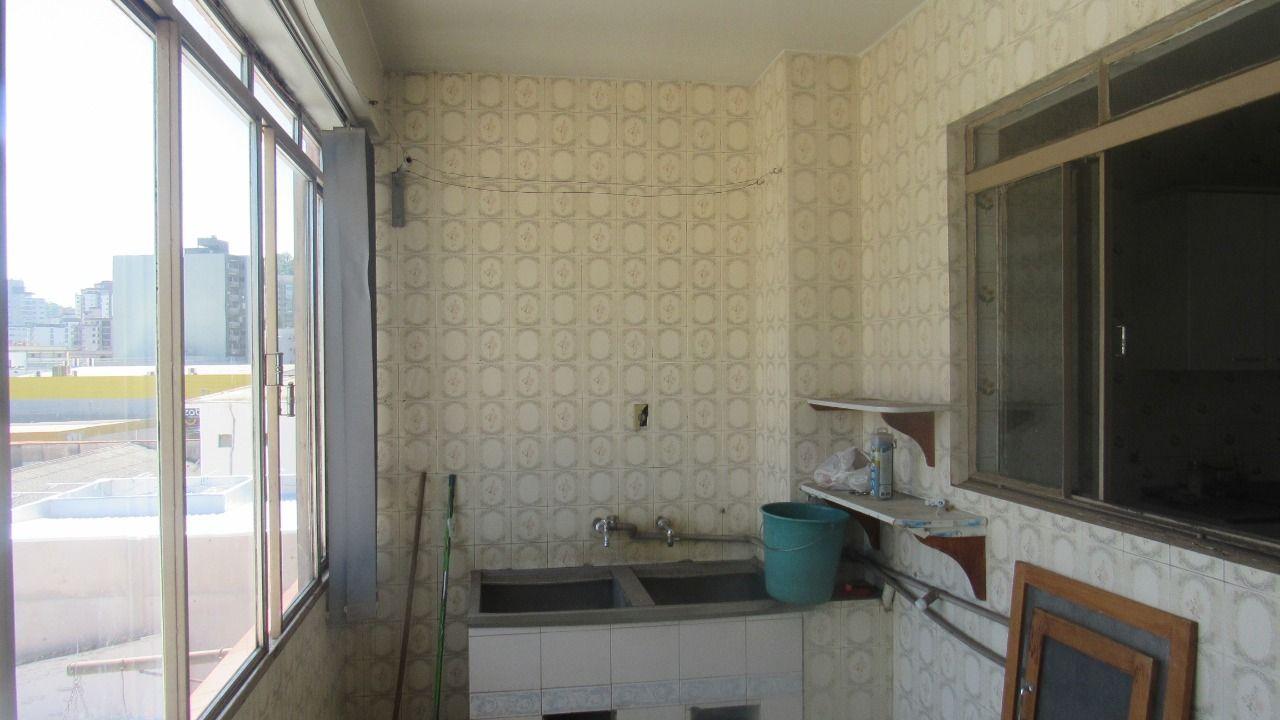 Apartamento à venda com 3 quartos, 220m² - Foto 4