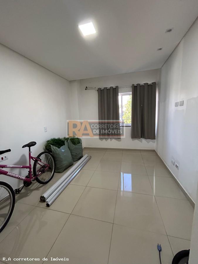 Sobrado à venda com 3 quartos, 220m² - Foto 11