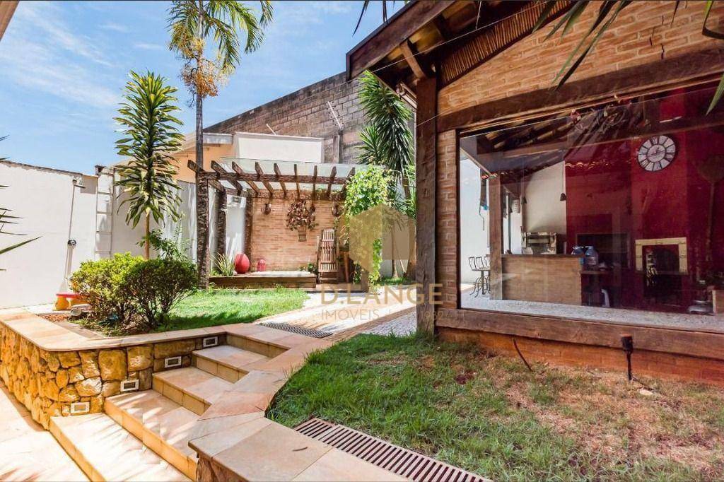 Casa de Condomínio à venda com 3 quartos, 210m² - Foto 31