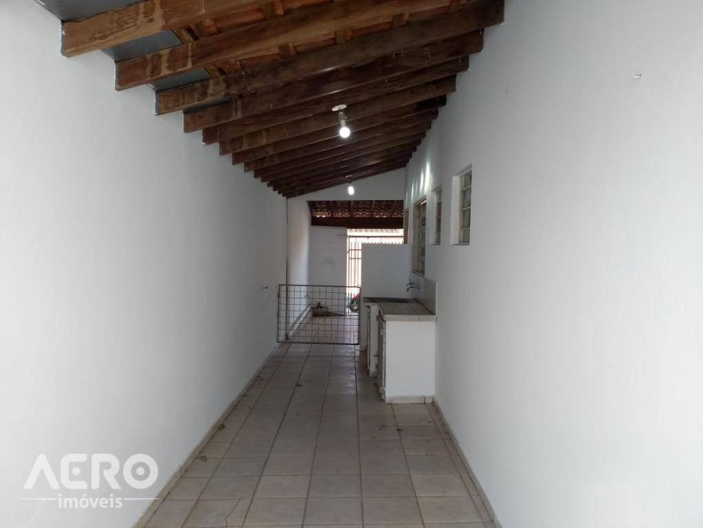 Casa à venda com 3 quartos, 124m² - Foto 14