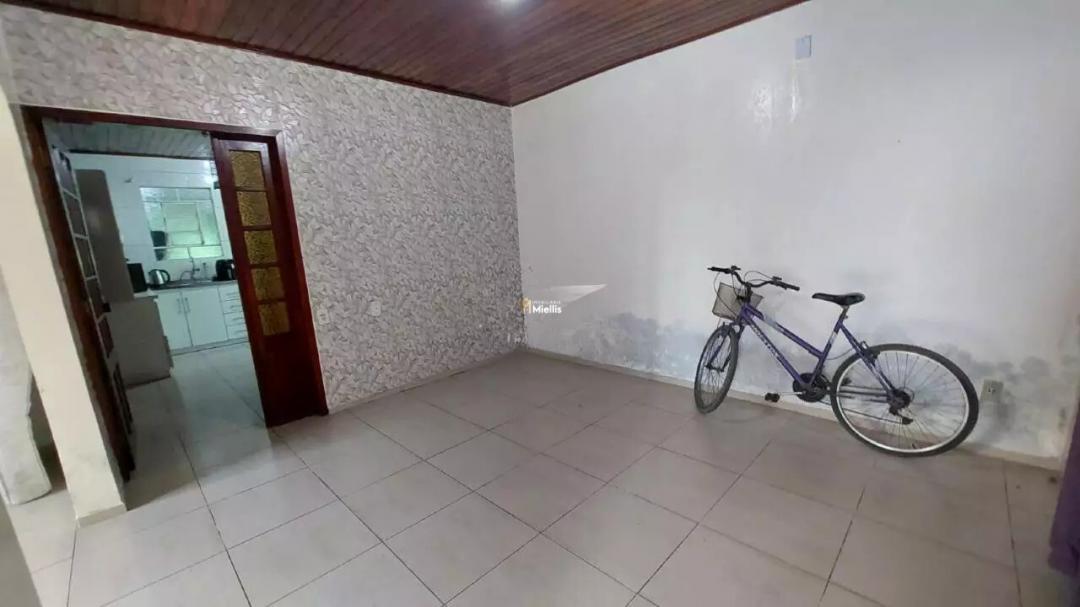 Casa à venda com 3 quartos, 177m² - Foto 8