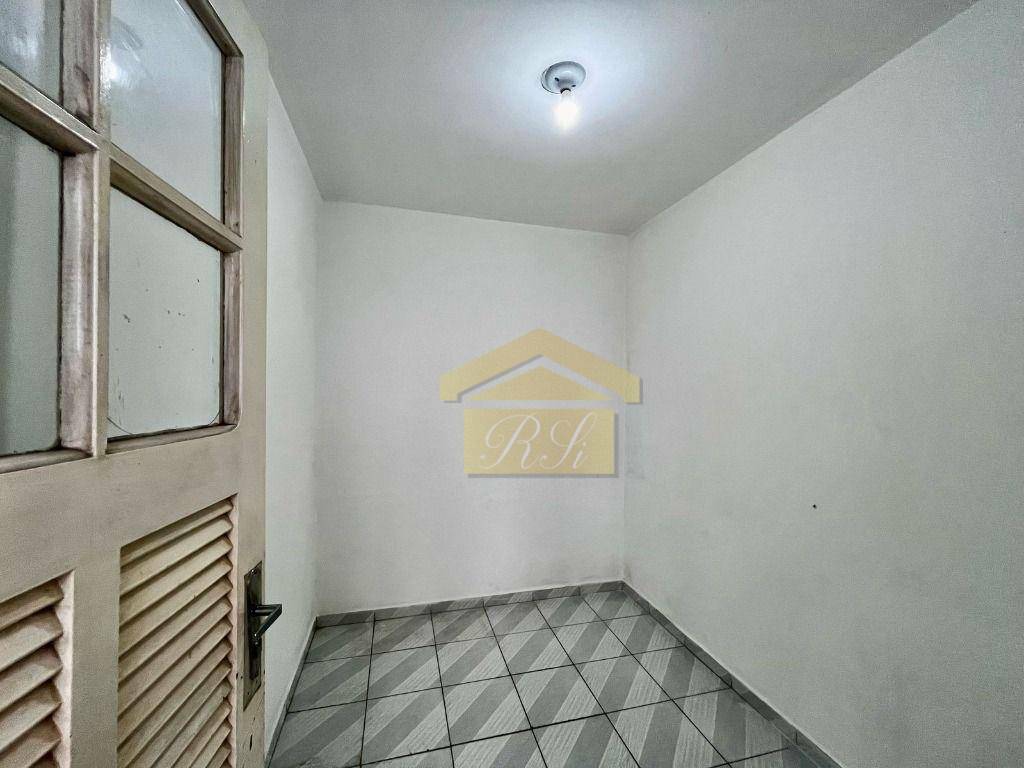 Apartamento para alugar com 2 quartos, 80m² - Foto 17
