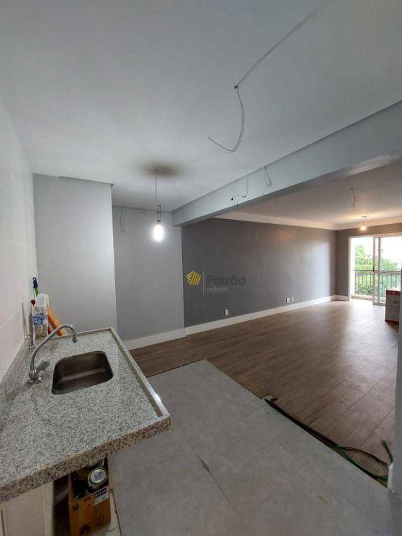 Apartamento à venda com 2 quartos, 70m² - Foto 21