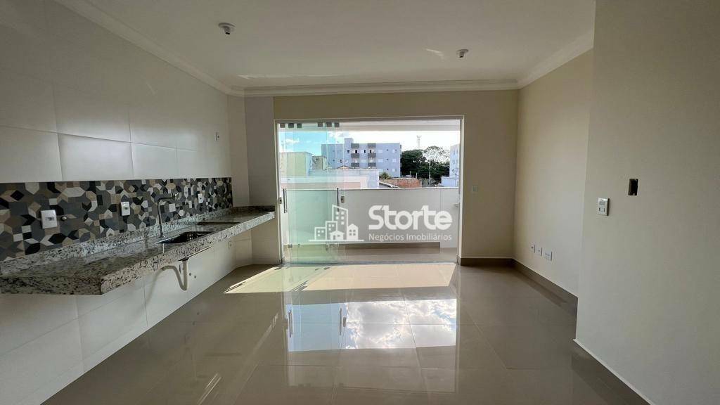 Apartamento à venda com 2 quartos, 54m² - Foto 3