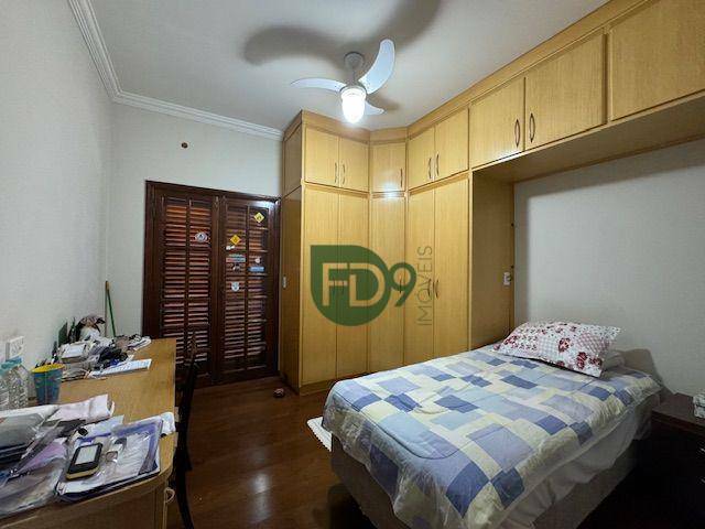 Casa à venda com 5 quartos, 340m² - Foto 21