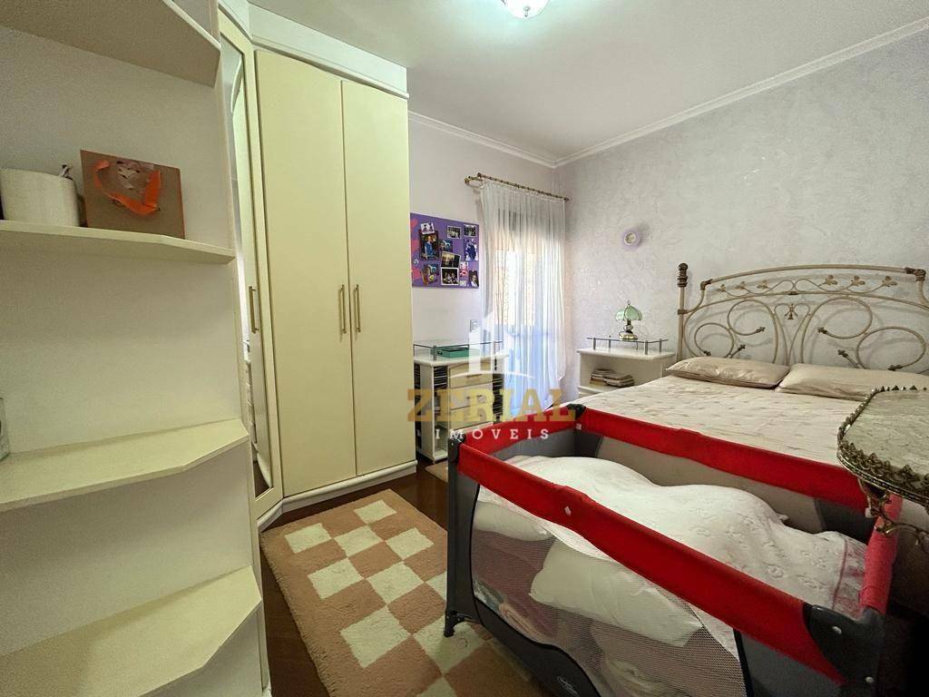 Apartamento à venda com 4 quartos, 238m² - Foto 17