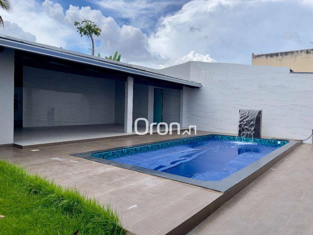 Casa à venda com 3 quartos, 208m² - Foto 1
