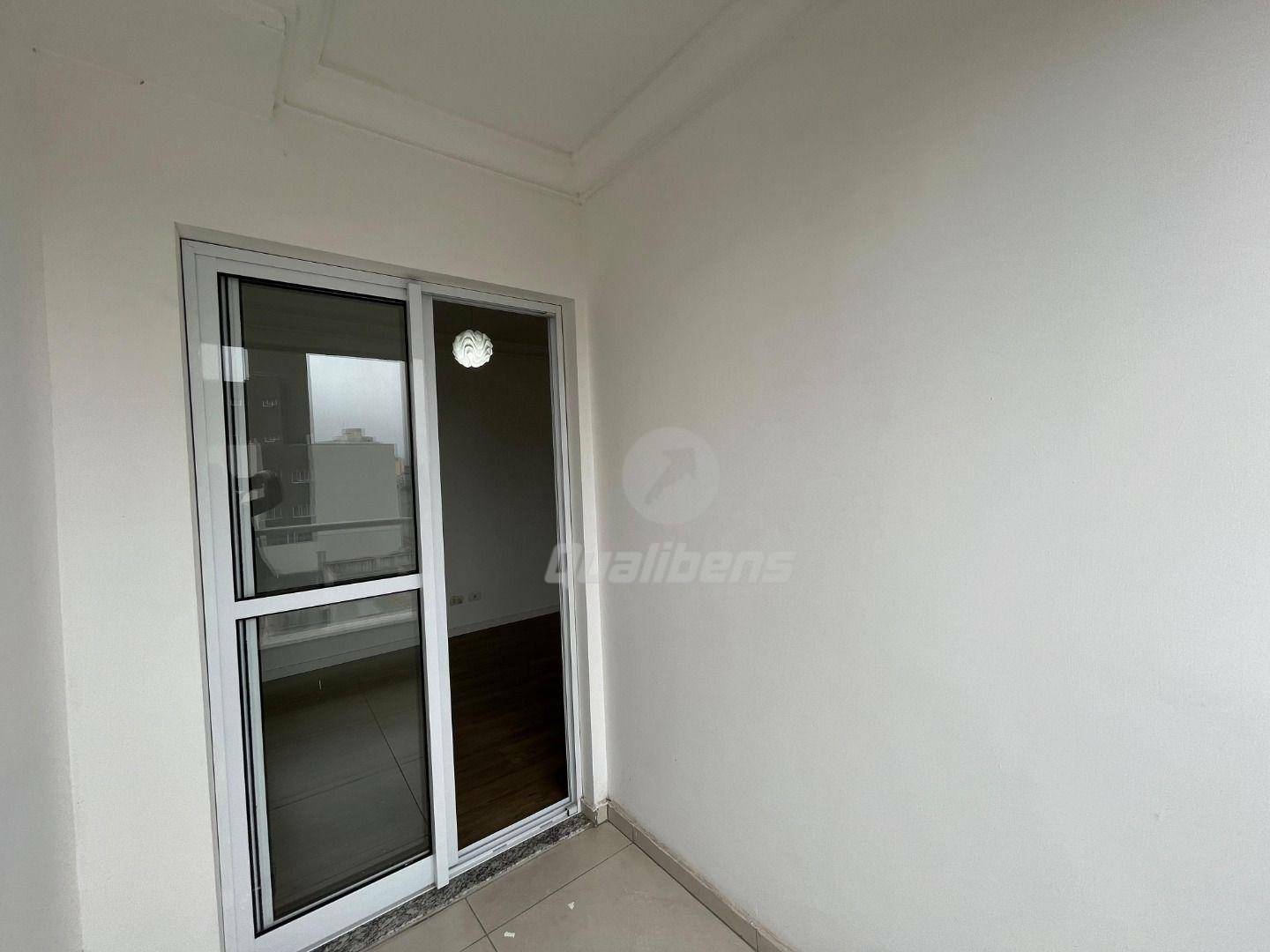 Apartamento para alugar com 2 quartos, 68m² - Foto 6