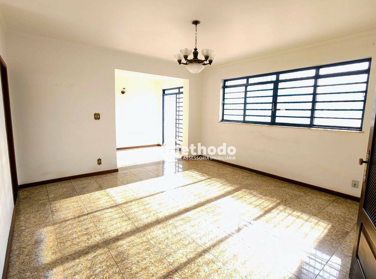 Casa à venda com 4 quartos, 262m² - Foto 12