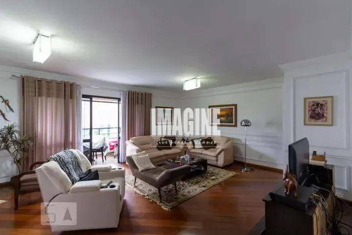 Apartamento à venda com 4 quartos, 212m² - Foto 2