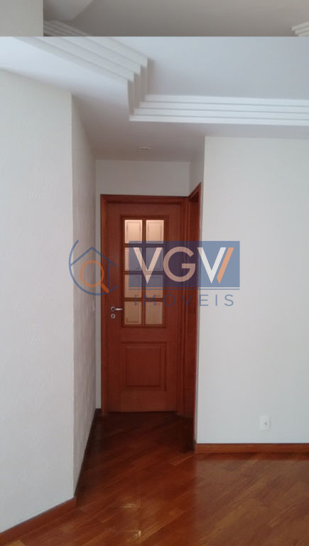 Apartamento à venda com 3 quartos, 98m² - Foto 2