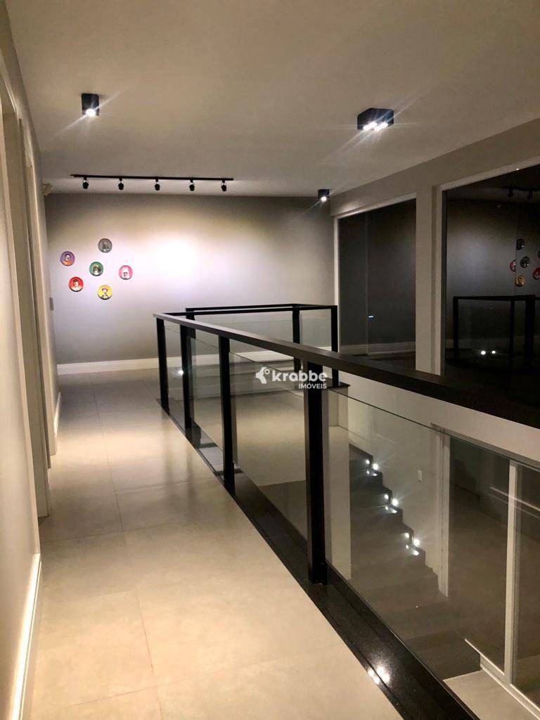 Casa à venda com 3 quartos, 340m² - Foto 10