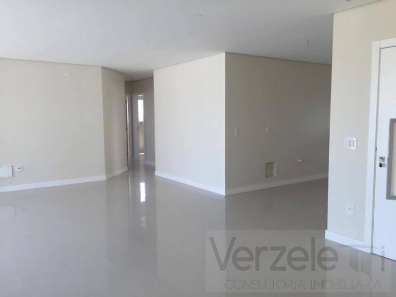 Apartamento à venda com 4 quartos, 140m² - Foto 26