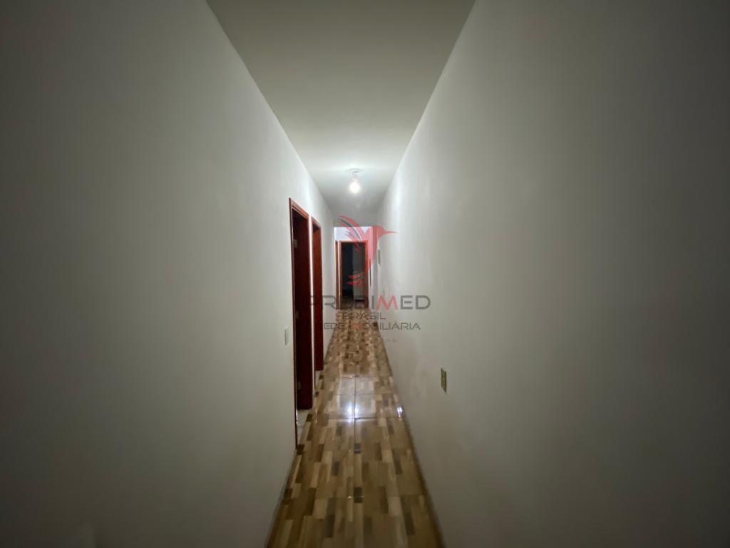 Casa à venda com 3 quartos, 270m² - Foto 2