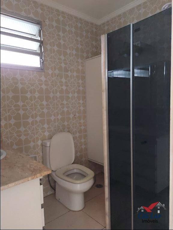 Apartamento para alugar com 2 quartos, 70m² - Foto 14