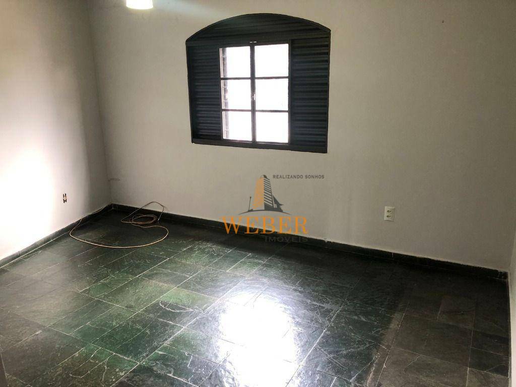 Casa à venda com 4 quartos, 220m² - Foto 14