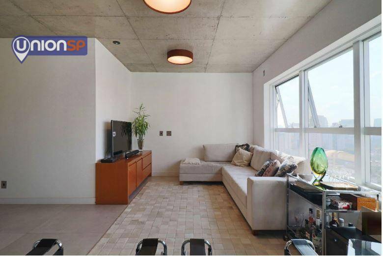 Apartamento à venda com 1 quarto, 72m² - Foto 3