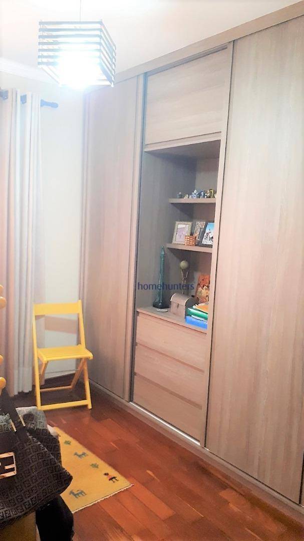 Apartamento à venda com 3 quartos, 142m² - Foto 18