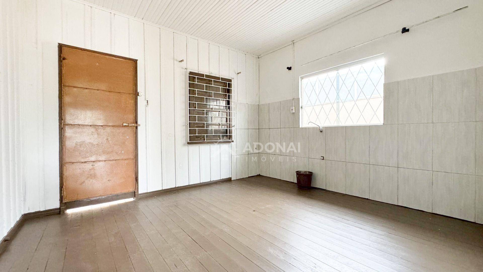 Casa à venda com 5 quartos, 210m² - Foto 10