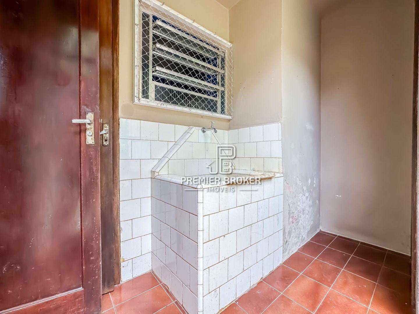 Casa à venda com 3 quartos, 100m² - Foto 11