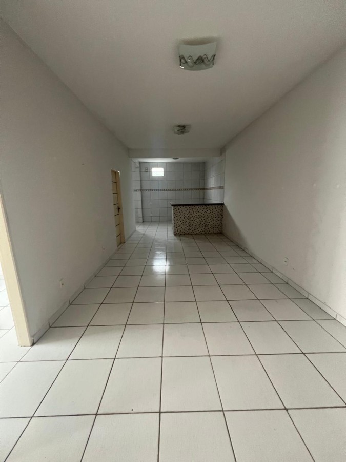 Casa para alugar com 4 quartos, 200m² - Foto 6
