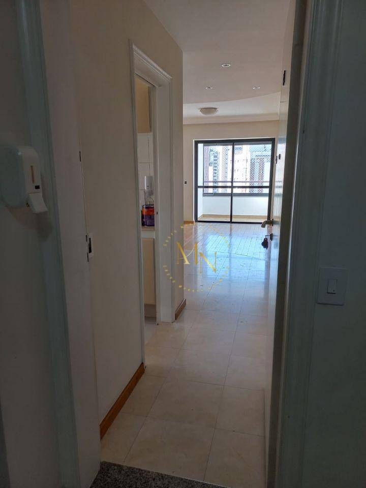 Apartamento à venda com 2 quartos, 70m² - Foto 8