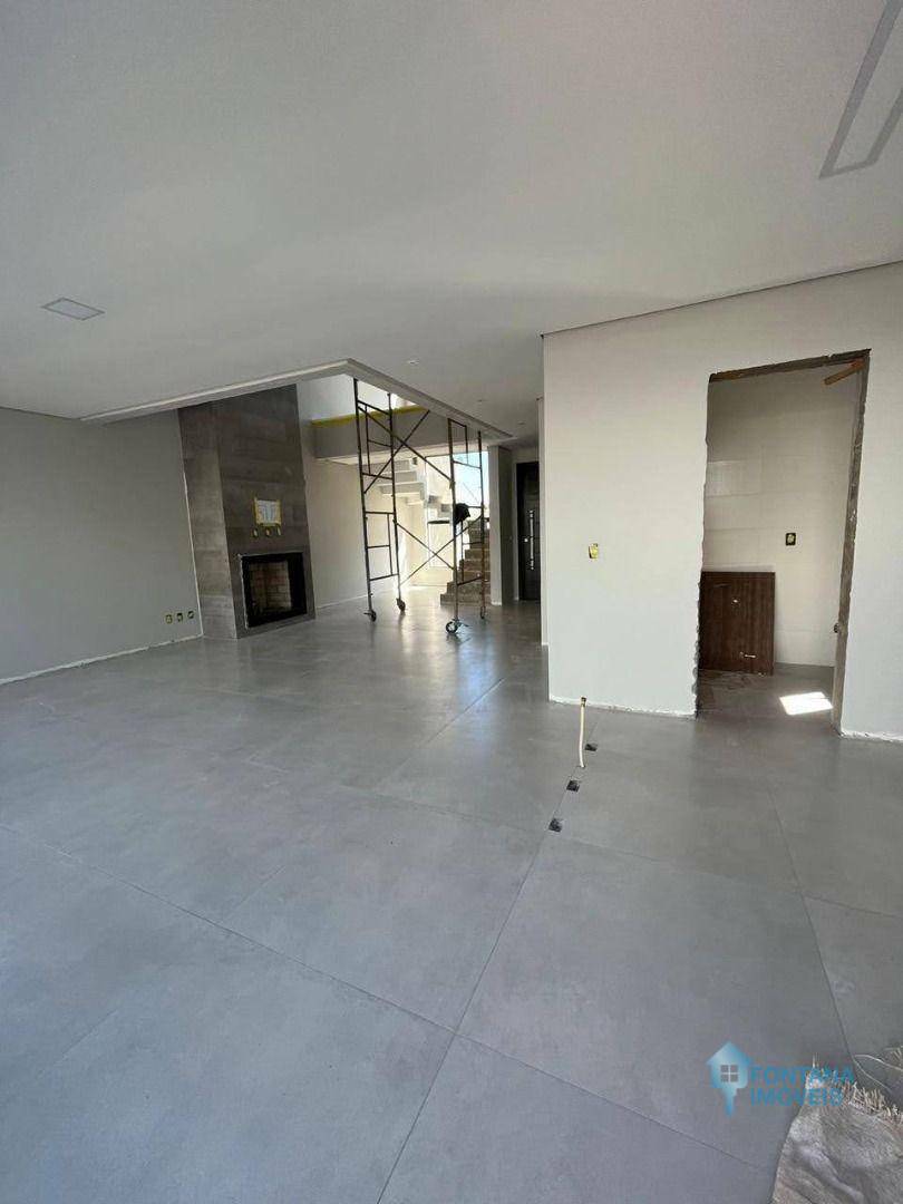 Casa de Condomínio à venda com 3 quartos, 178m² - Foto 2