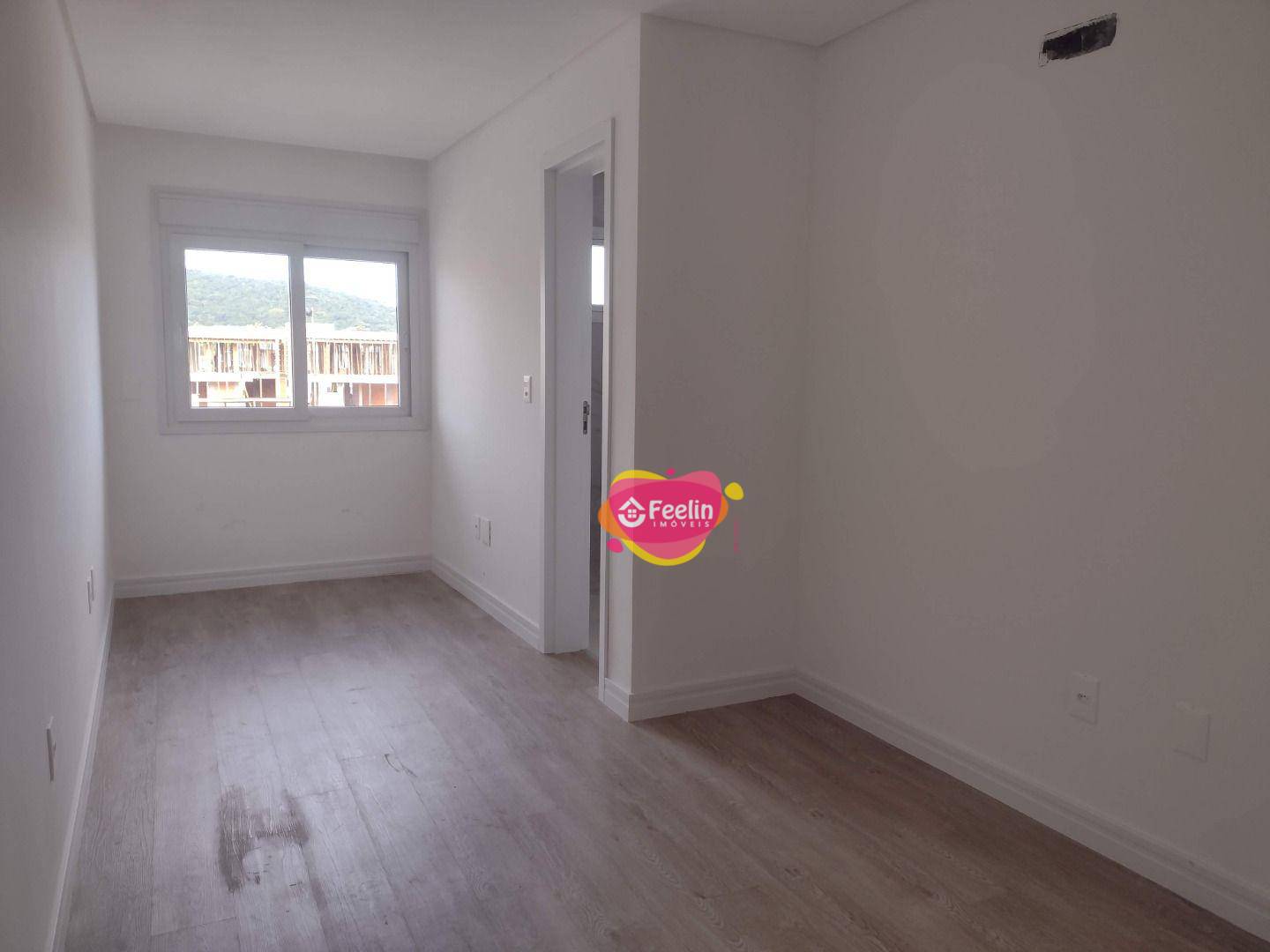 Casa à venda com 3 quartos, 169m² - Foto 11