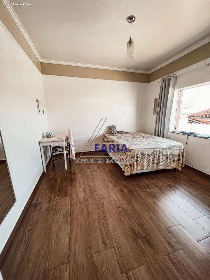 Casa à venda com 5 quartos, 280m² - Foto 5