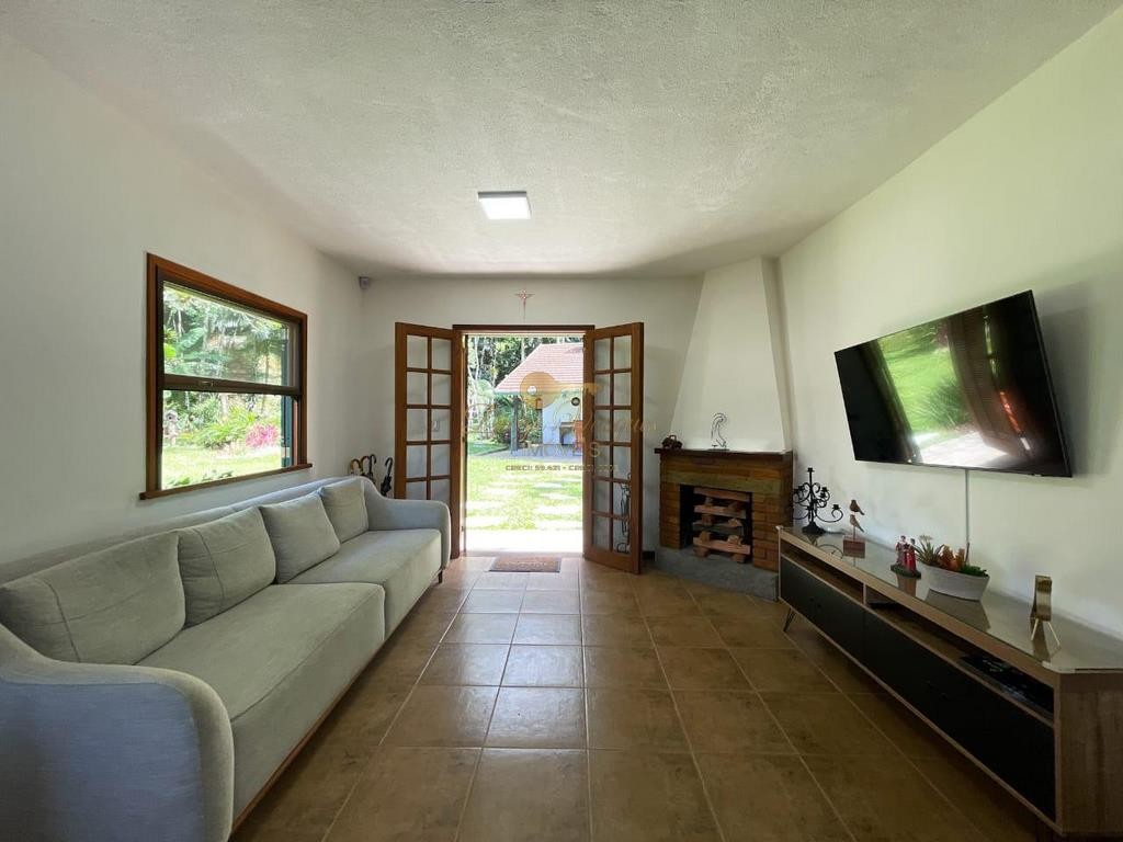 Casa à venda com 7 quartos, 2200m² - Foto 33